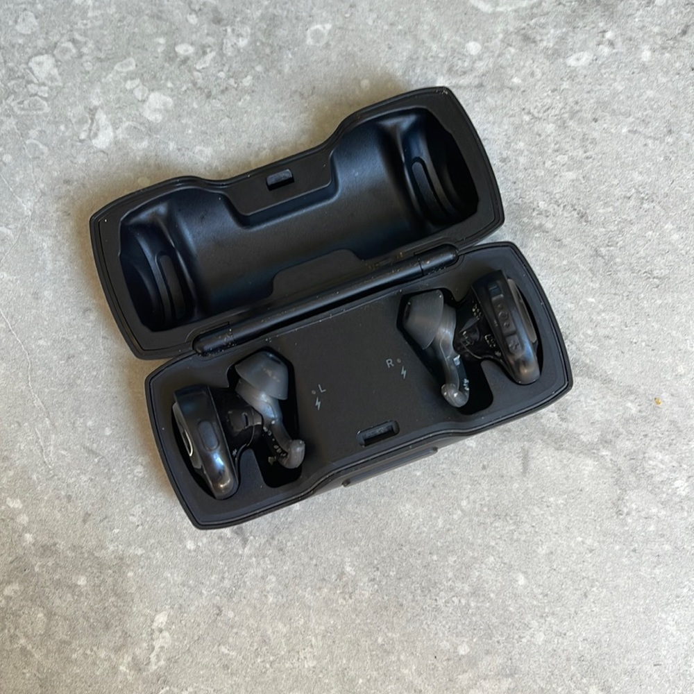 Bose Wireless/BT Headphones